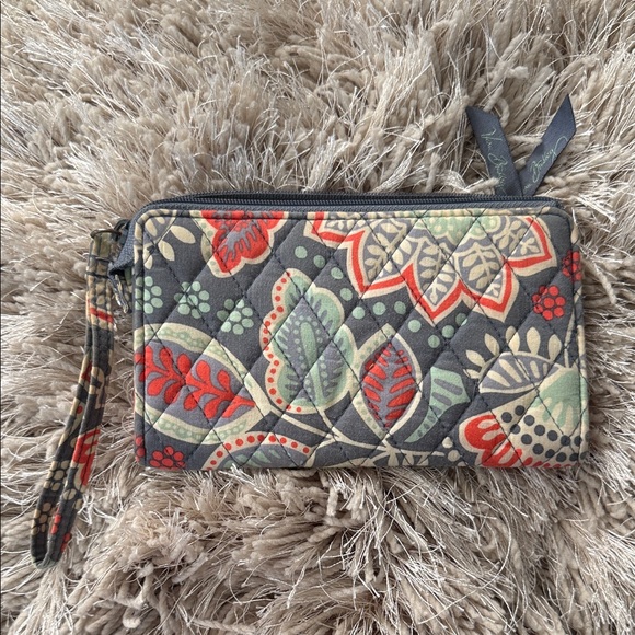 Vera Bradley Handbags - Vera Bradley Nomadic Floral Wristlet